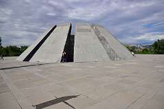 573: DSC_8060